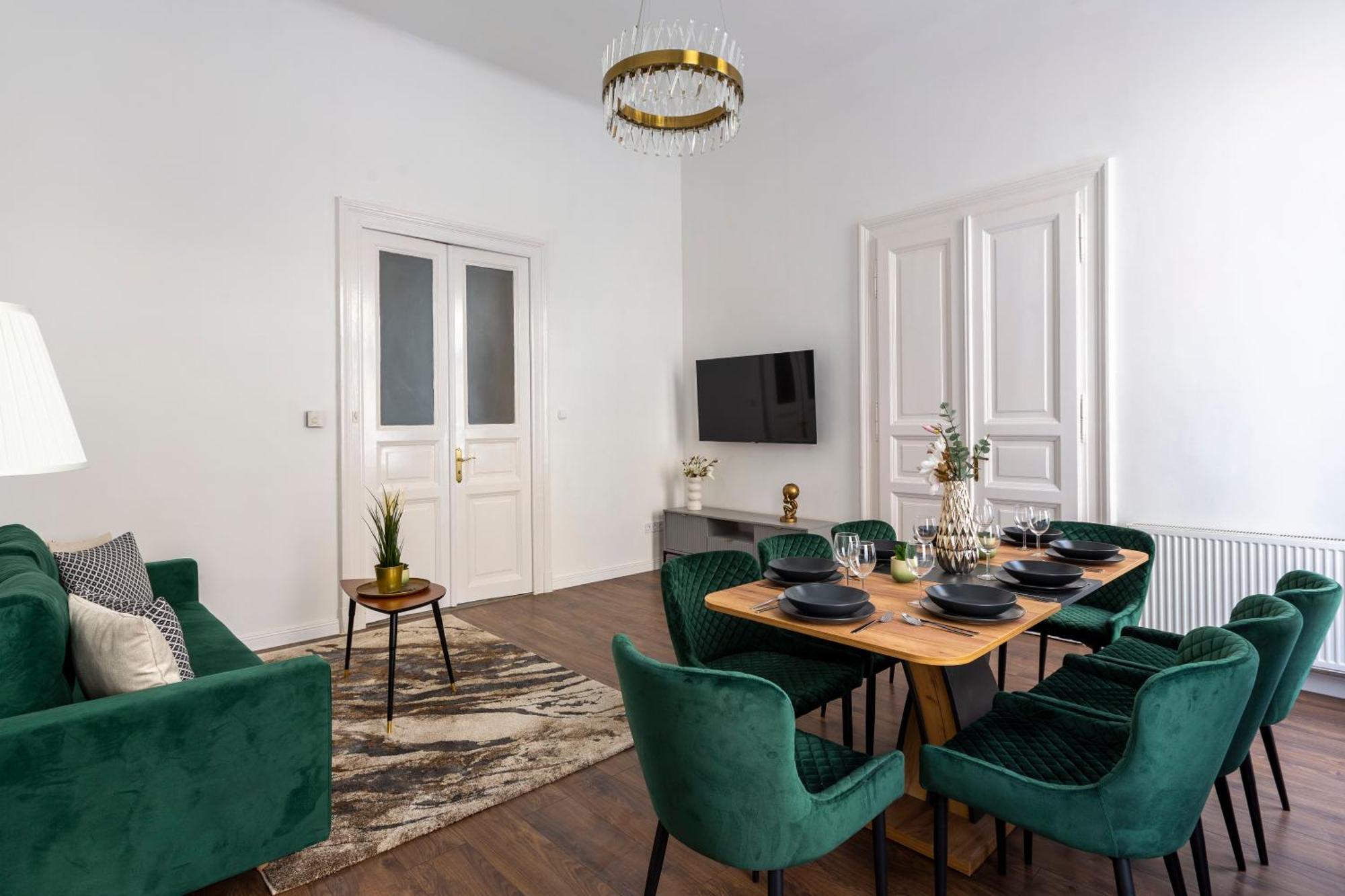 Luxurious Prestige Residence Next To The New York Cafe Budapest Exterior photo