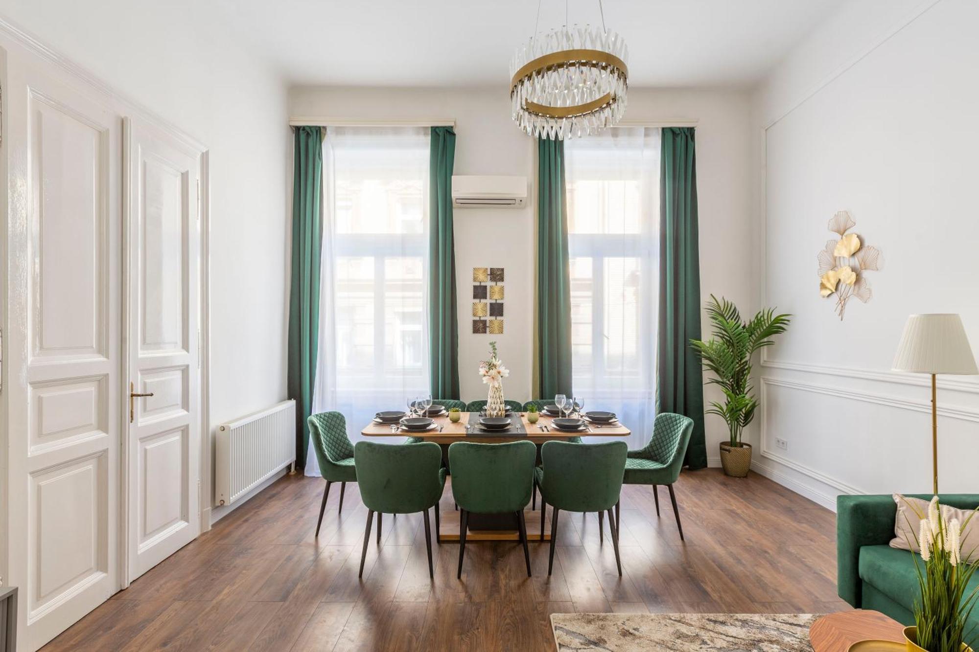 Luxurious Prestige Residence Next To The New York Cafe Budapest Exterior photo