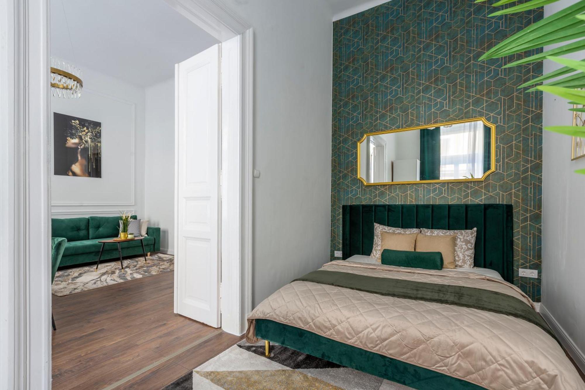 Luxurious Prestige Residence Next To The New York Cafe Budapest Exterior photo